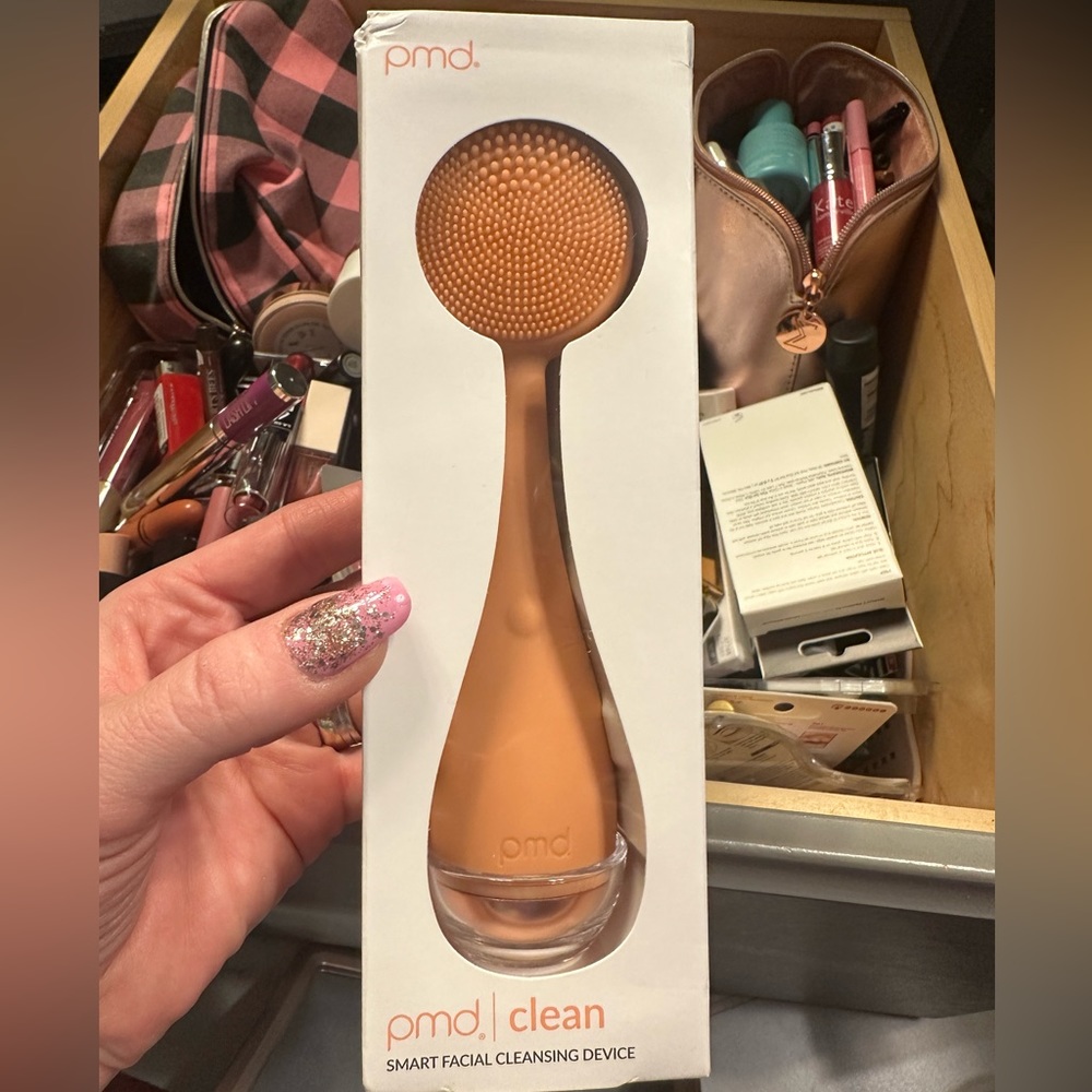 PMD Smart Facial Cleansing Device